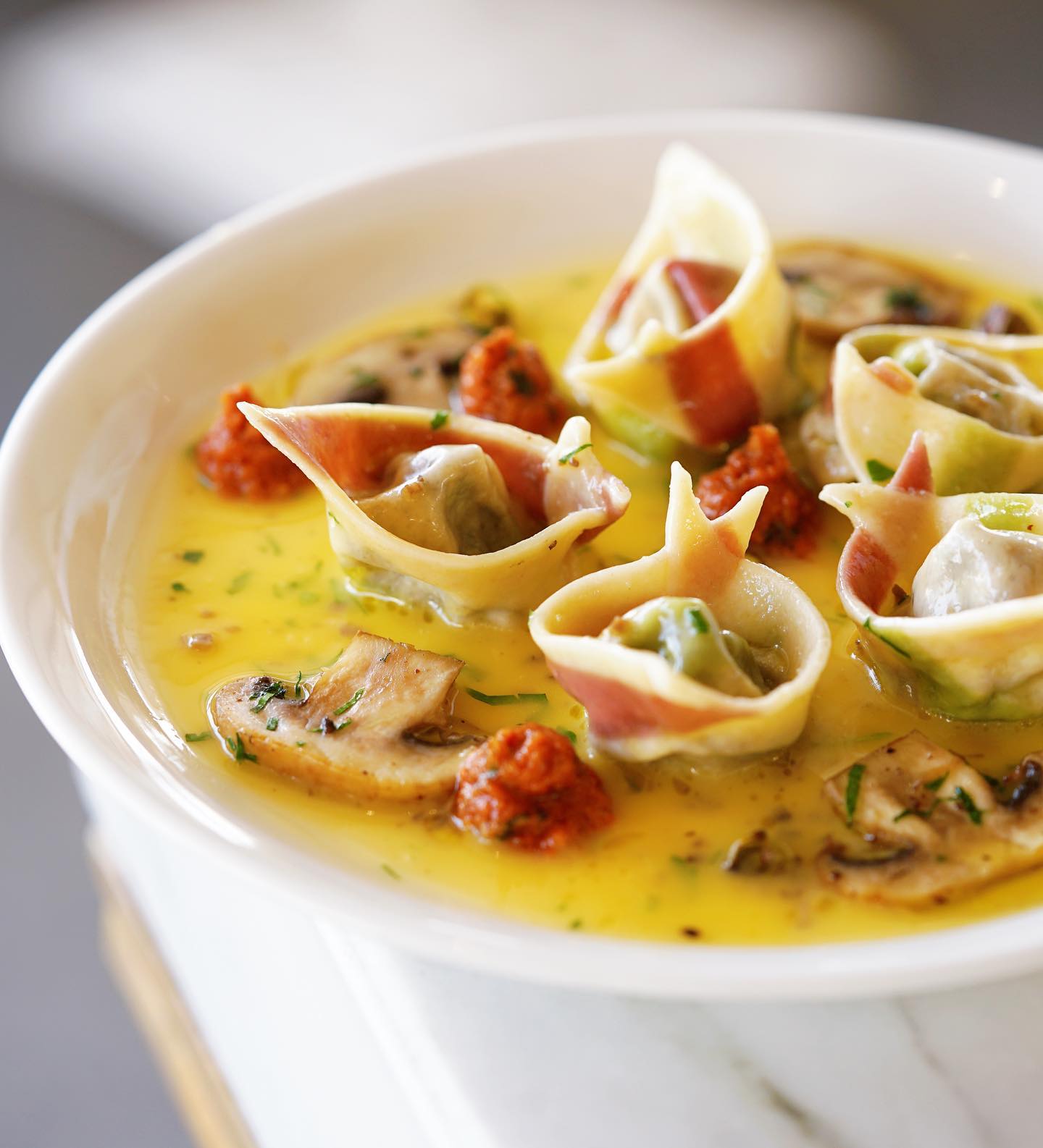 קארין דובאי